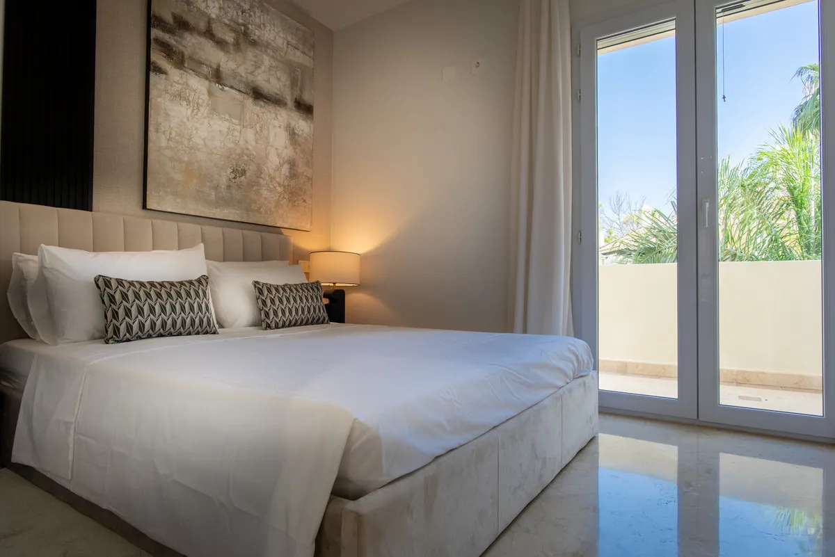 0e2a30f8-5802-42c5-bc18-51350397d2c6