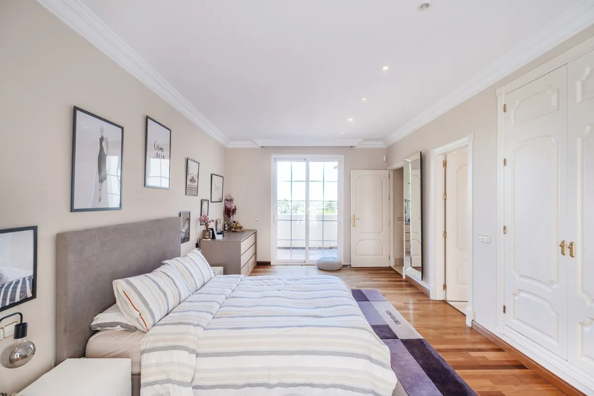 3253b096-c018-45bd-b30c-adac679a0563