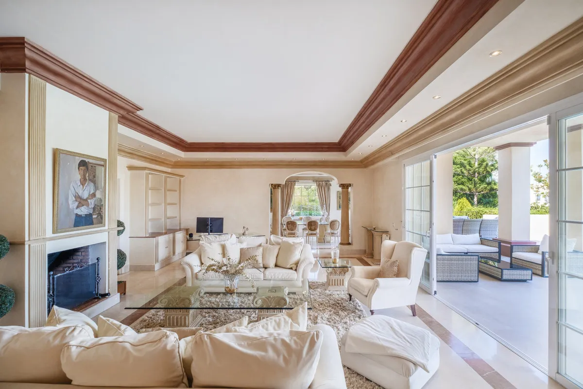 6143a2aa-3600-4a9e-9f00-60f7b400a069