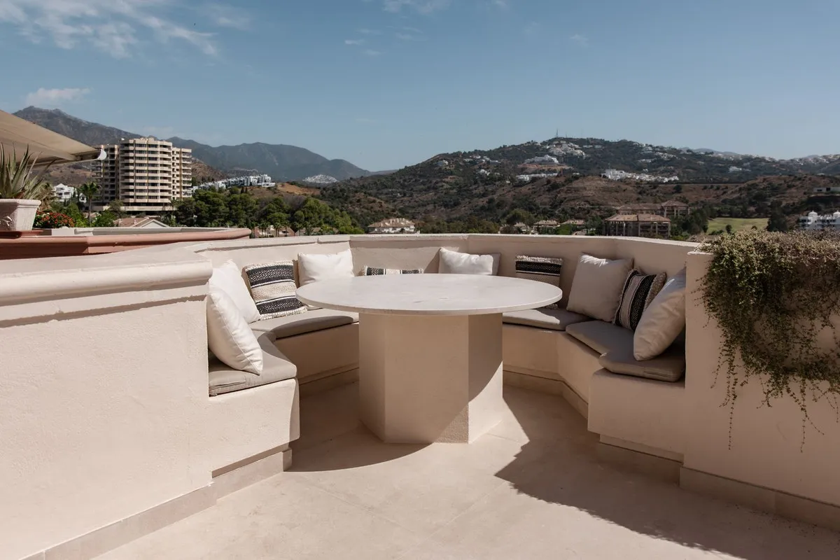 26c04707-64c0-449d-b250-e6d8cf509786