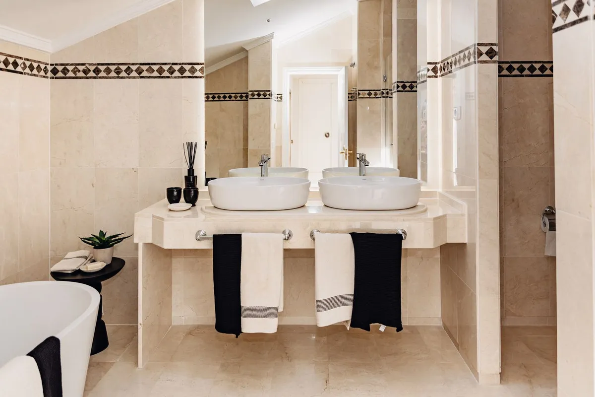 4221eade-37b7-4364-856e-4268c2dbd20b