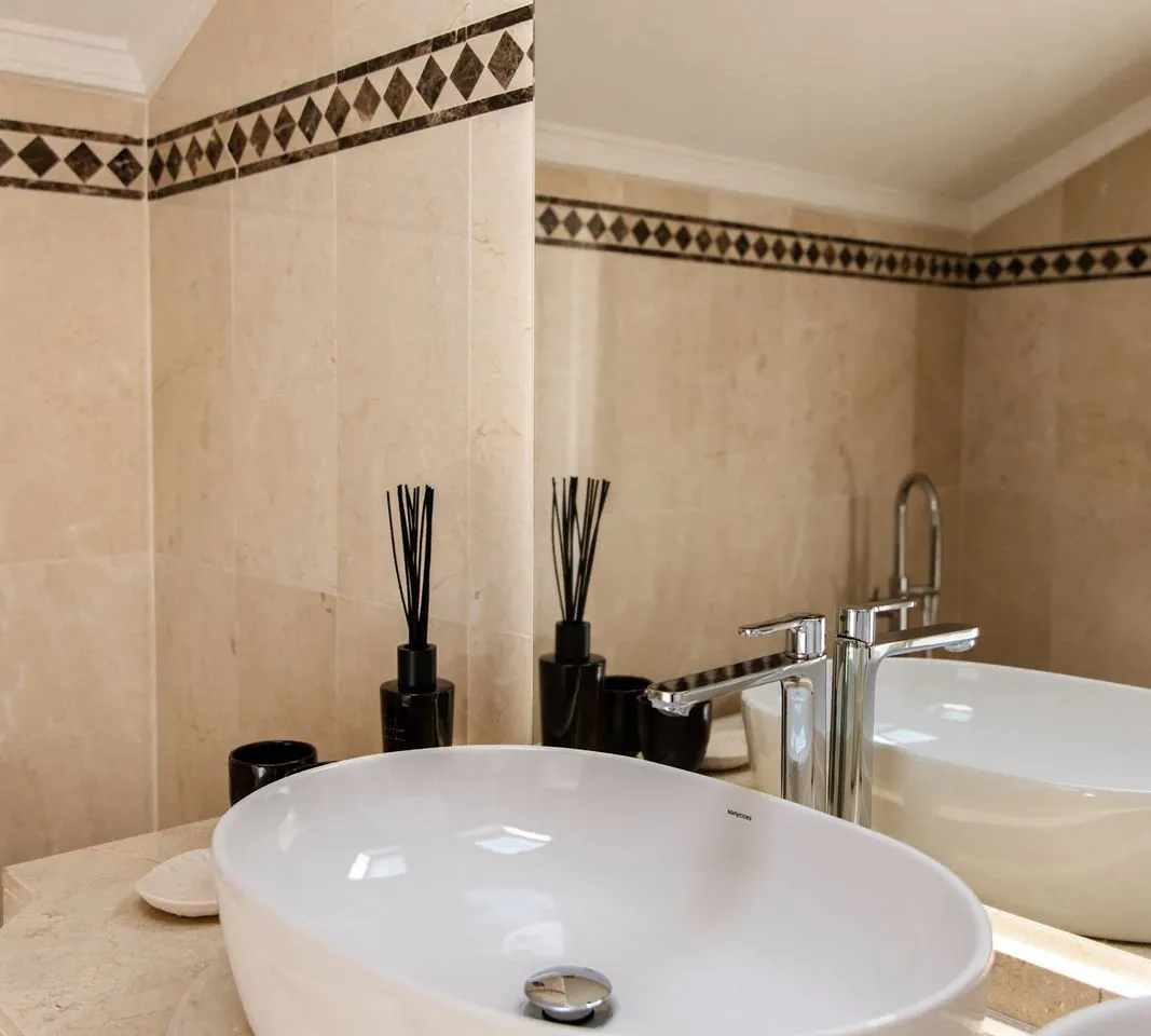 92aad08c-e53c-4b57-ac76-d84fd9ee8c49