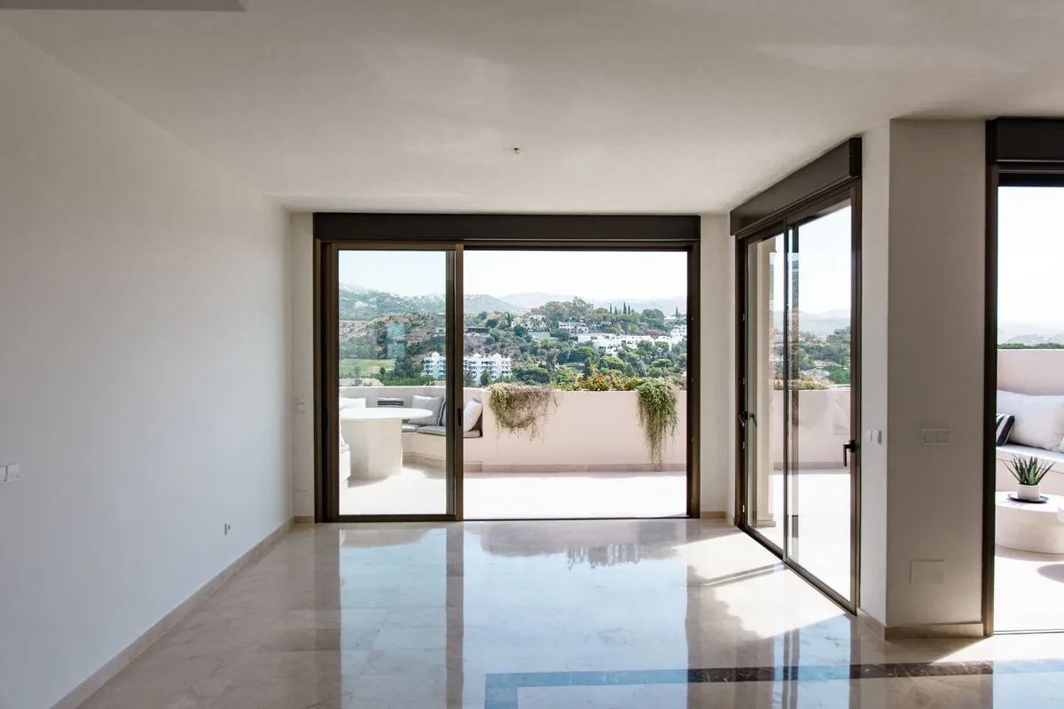 9ff1d761-00e1-41a6-b29e-46a89d0ae9ad