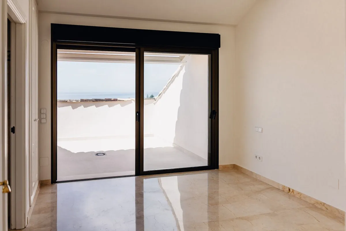 f267ef13-5bd3-4b09-8843-7006d70cfe08