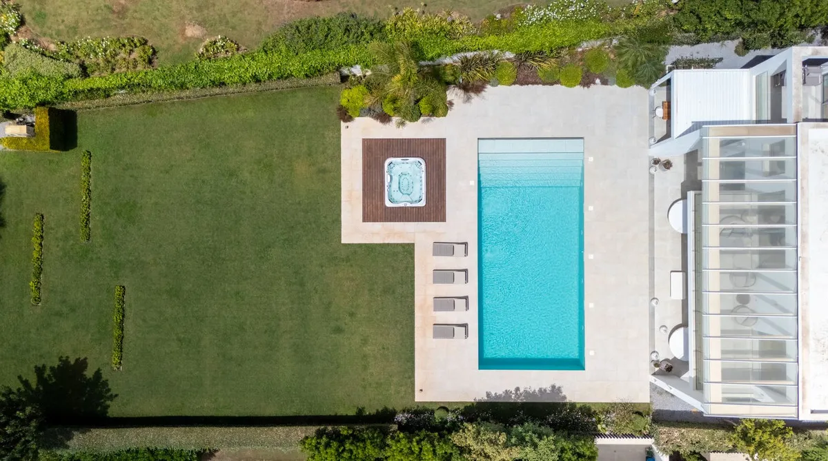 1a3c61a6-1fb6-437d-a816-aa79e601ec70