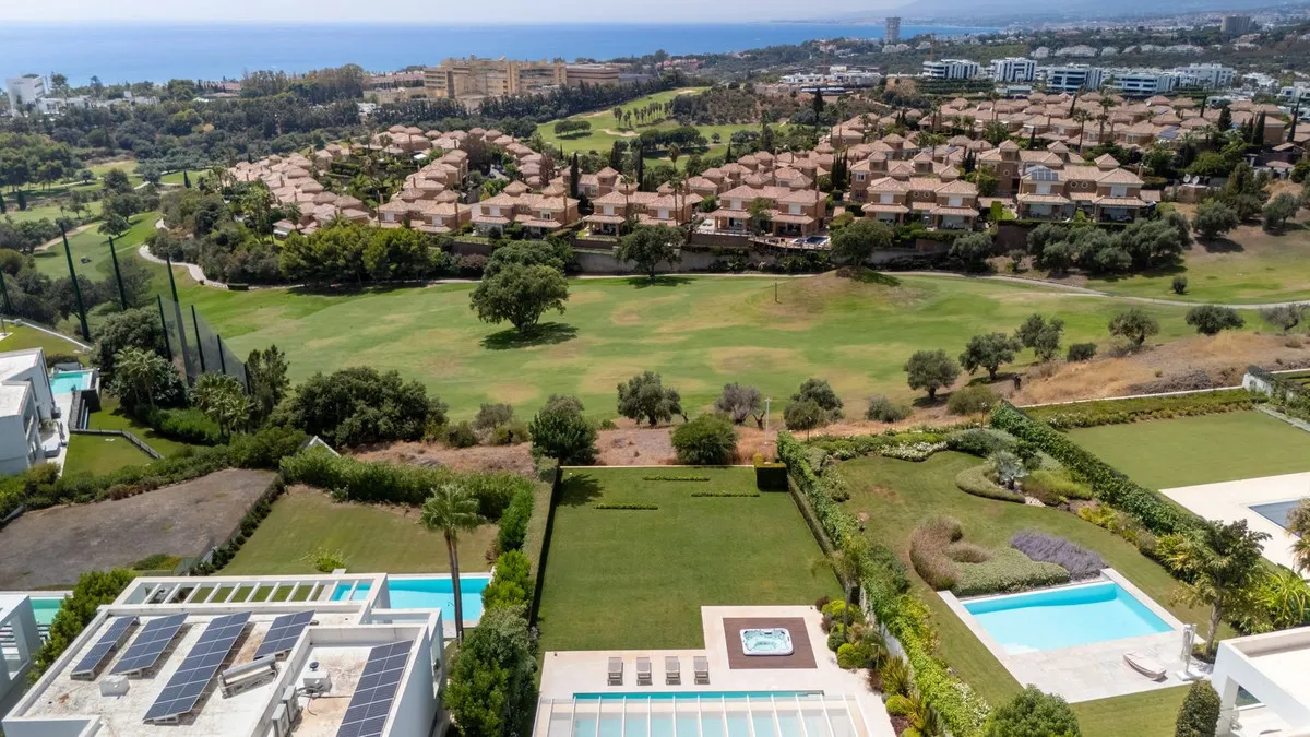 c7beea0f-cab6-4d93-9f44-ad86ecc983b1