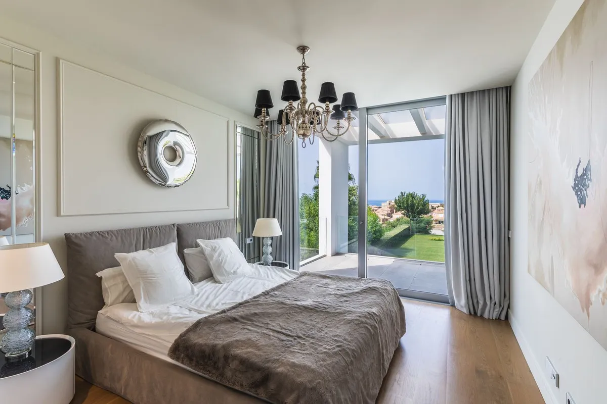 cfa80e3e-8b47-410d-b0d0-ecc22068d3a5