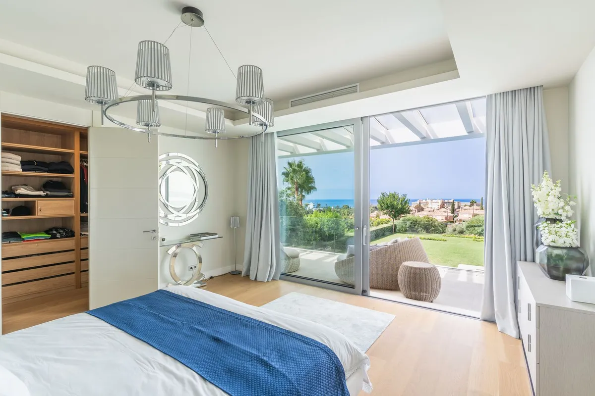 d48d2e7f-4f8c-4ebc-b196-6b8aeb01bf47