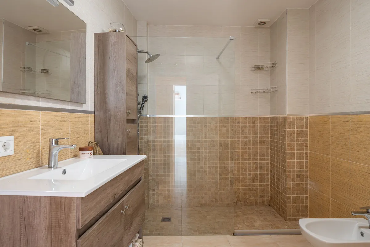 c955e92a-9f81-49a2-9adc-b0d35267672c