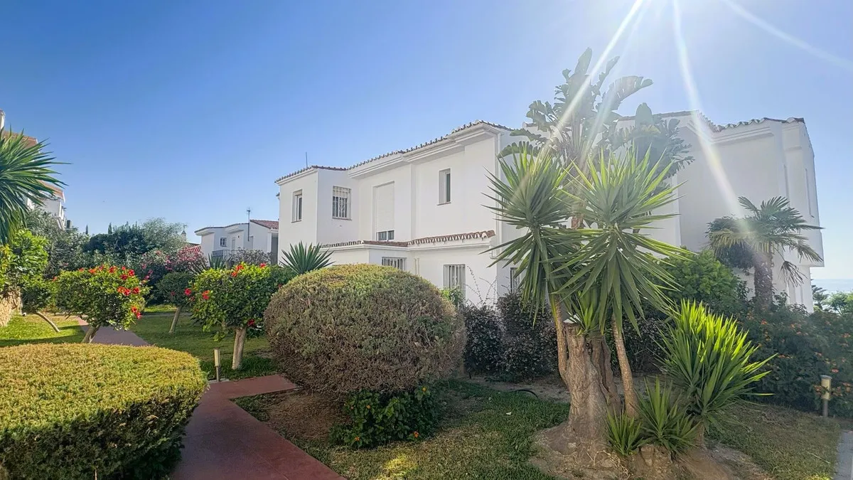 4ca5c0ec-f2e1-4f0f-ac70-6f5a510d8d2a