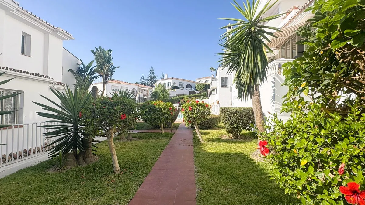 b3d33280-05b3-4c2d-b1a1-6e5a5448a2d5