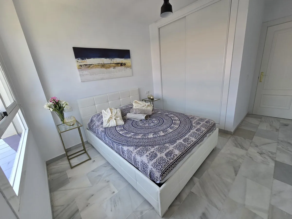 ca3d0d83-5621-4ea1-86ec-e80d0871e5bc