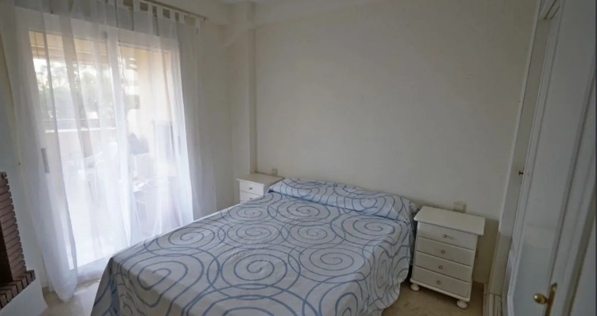 ac018783-7a60-485c-b8d7-5978a33eab13