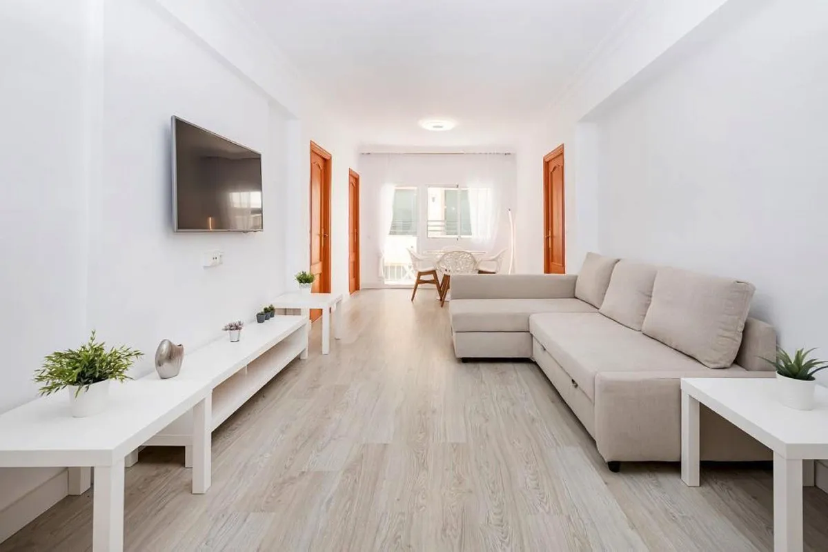 fd934900-c8df-459c-b545-8e3a3499b098