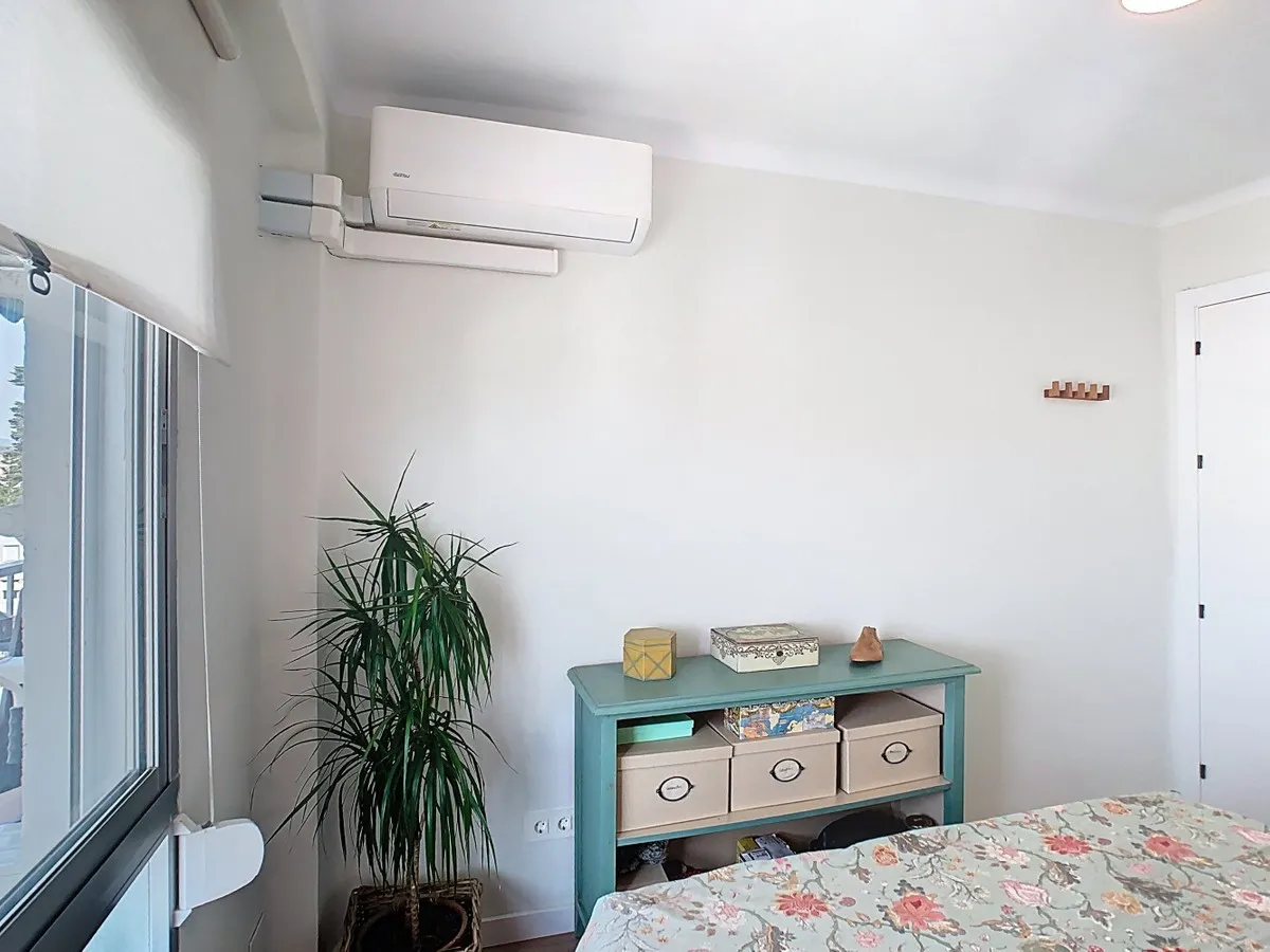 1a4a0305-f585-4da9-95c9-ef3a5dbca2b0