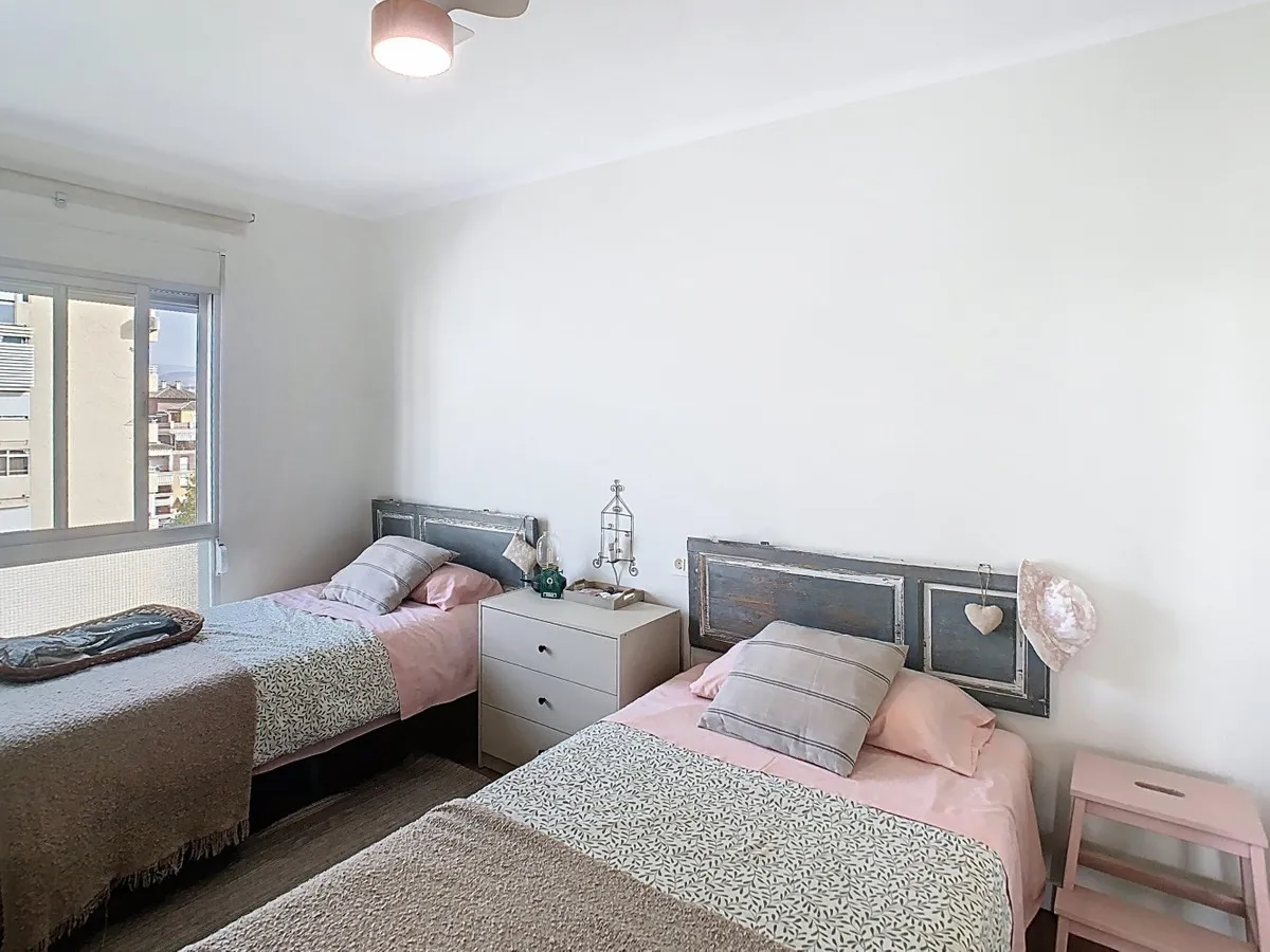 f7c9392c-4167-4938-98bb-799d9252432b