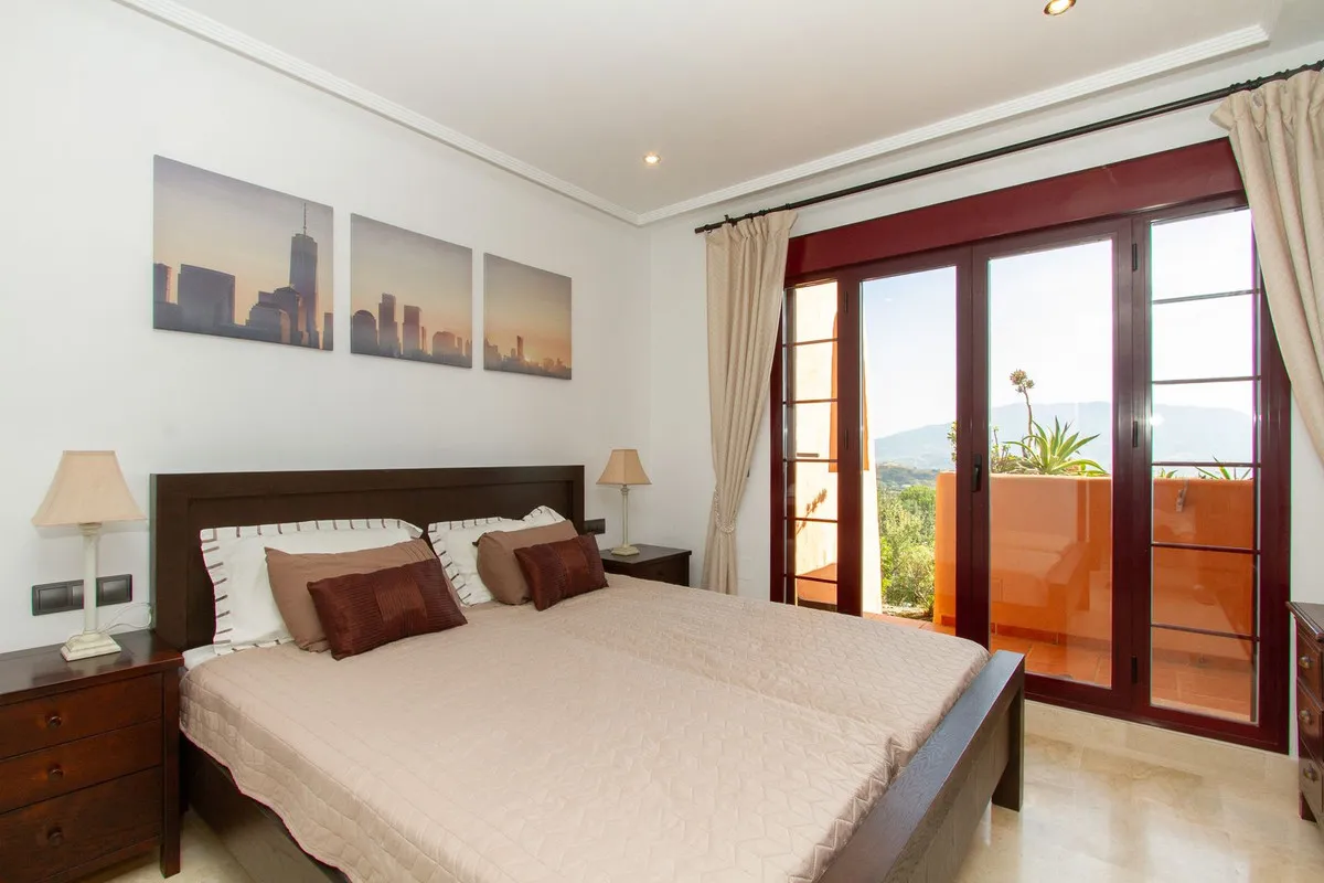 56accb1f-5073-4eb5-a64a-a8e86a293f9a