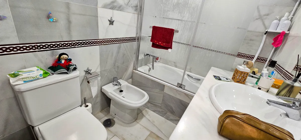 b9e9b99c-8060-4fb4-81bd-c6eab2d3a4d2