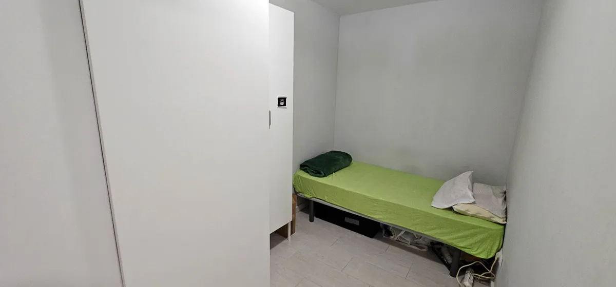 f9663afc-e009-4175-a599-6e89b0142f30