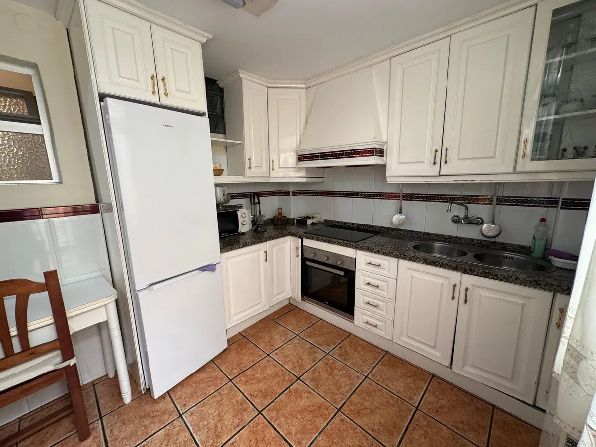 0793b026-c469-4bc0-9cee-65728f914d49