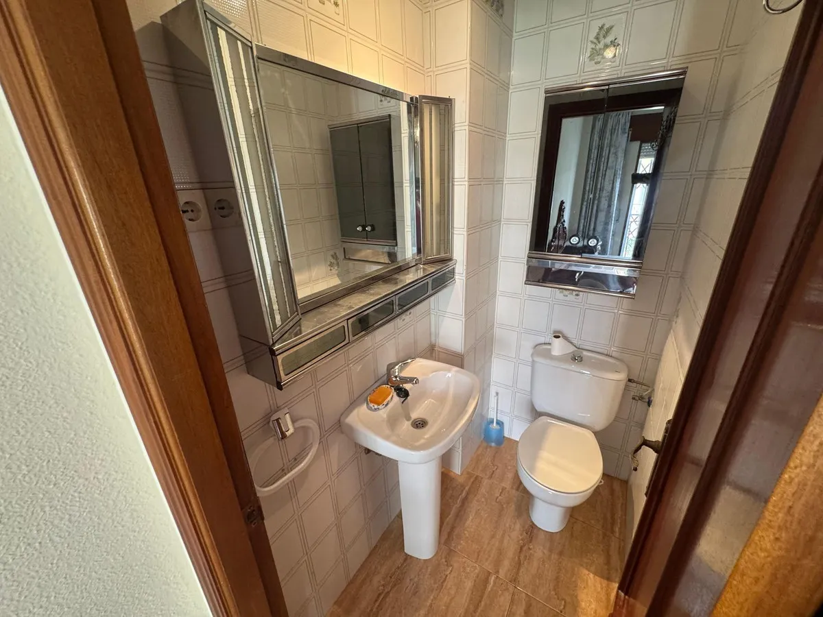 5f369a8c-70be-4049-8e59-83c1df38f436