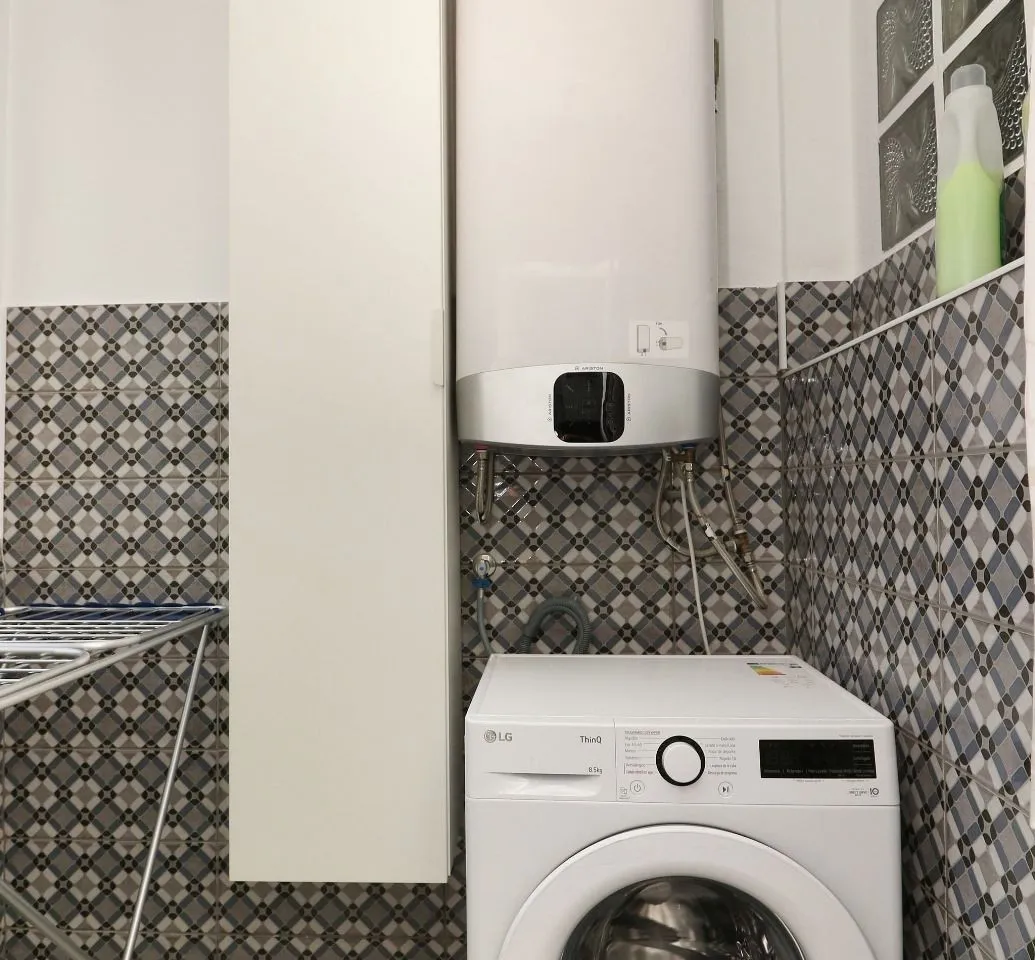 d82d7009-4ba4-41b4-ae3b-292b8b9dd228