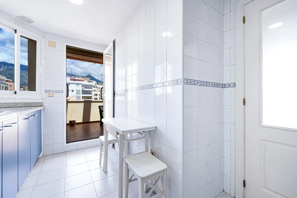 4f74c705-715c-4026-ac34-f5f85824a26e