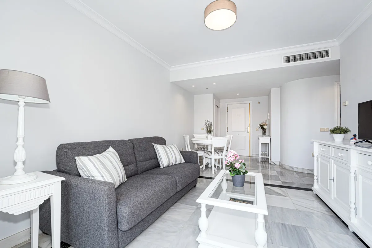 e39d8132-0c67-49ed-9a1a-426b3e09f7f8