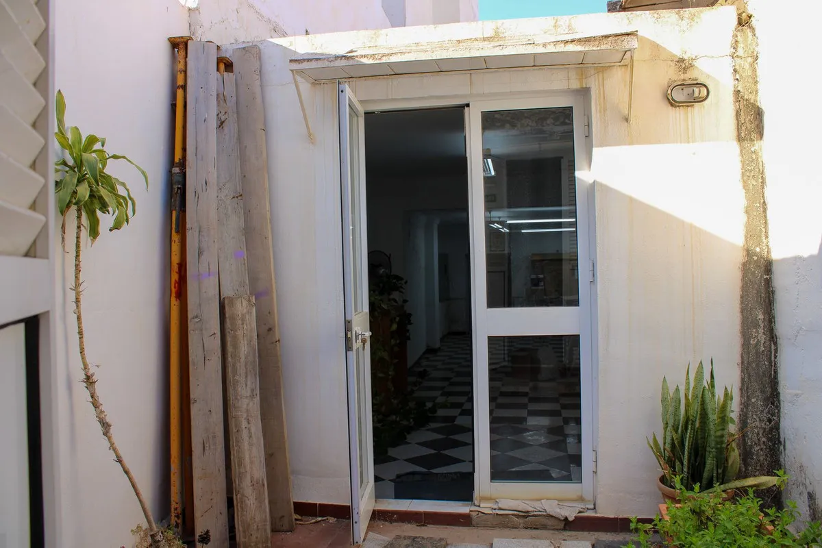 4df9dad9-e00f-45c5-bb77-0b5df8baa985