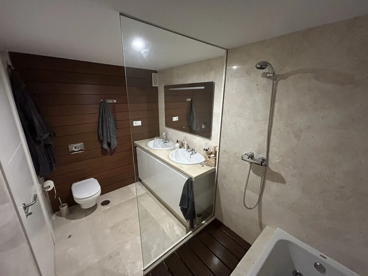 c37de534-f004-4fd4-9950-ed8bdbadacf7