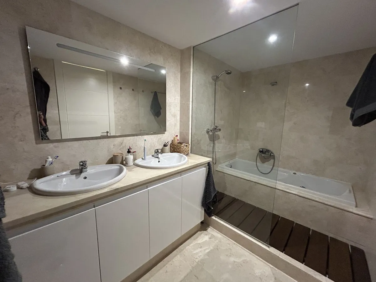 cd6d36a1-1654-4a1f-b19c-fa3c9dc68ed6