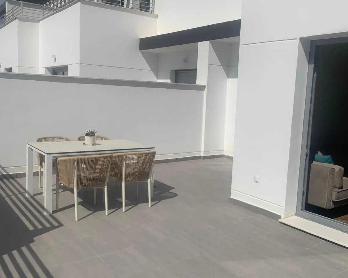 b1559fa9-0624-467c-8493-140b653c883e