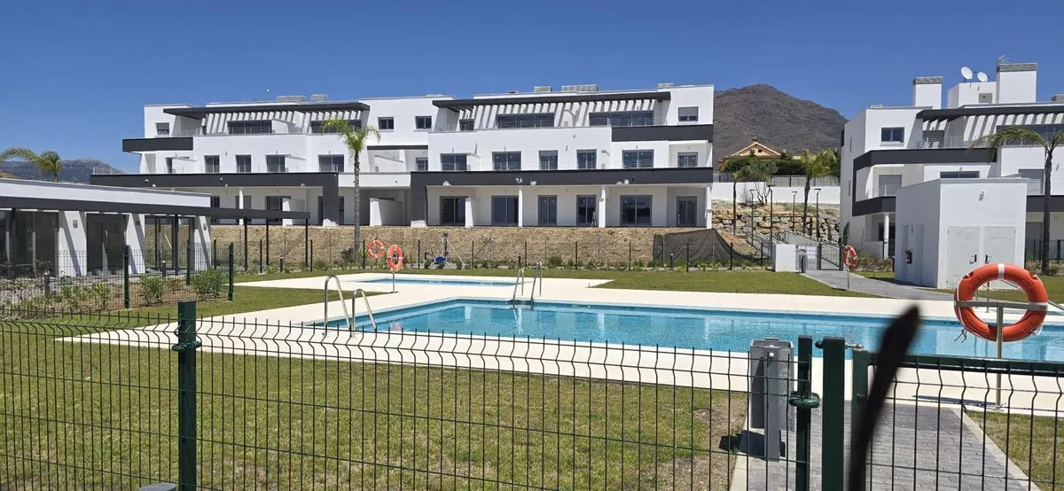 ec9506f6-077f-4248-a22d-1f68670ee66b