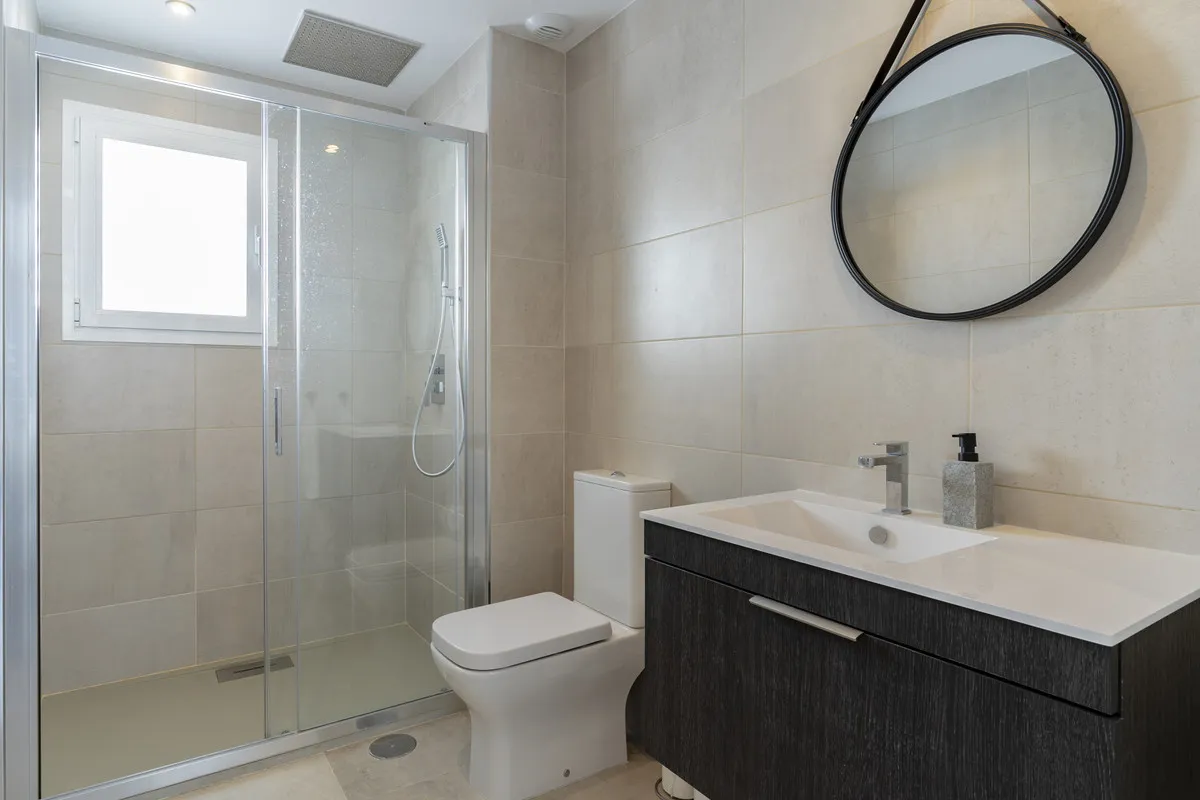 05dfb9d4-c584-46ba-8733-8768850b9f22