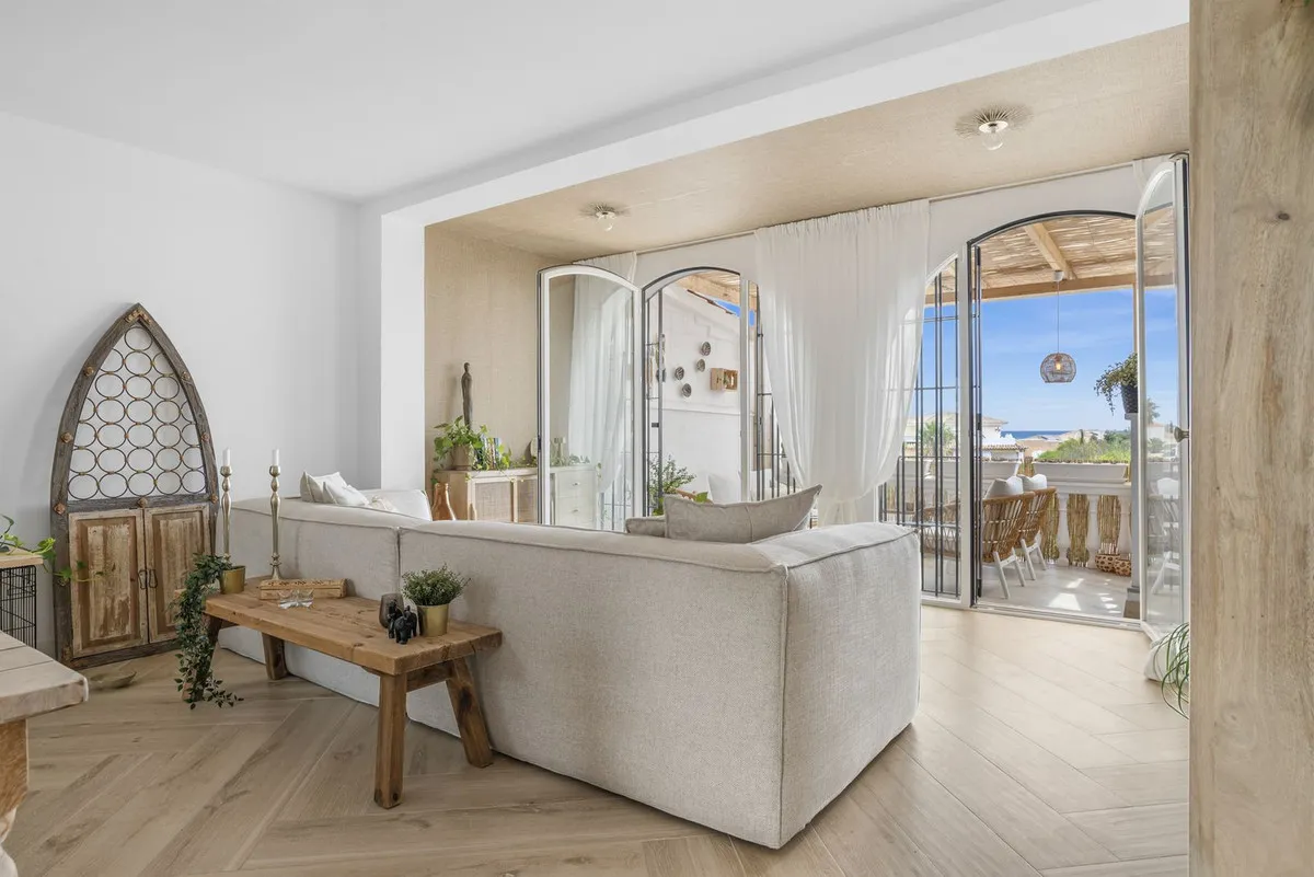 3cada939-9677-4a99-8e5a-ef38a399e645