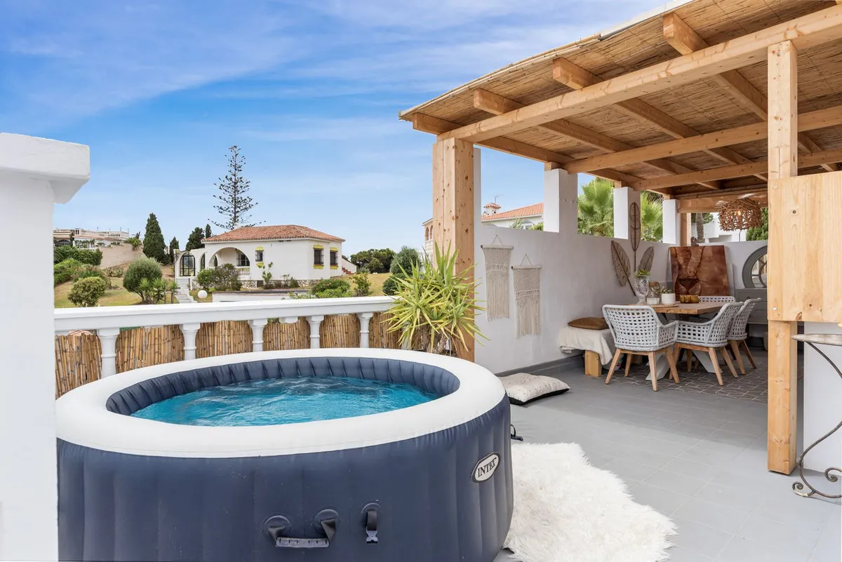 5d80884c-6c58-44c2-a85f-df62f95e80b9