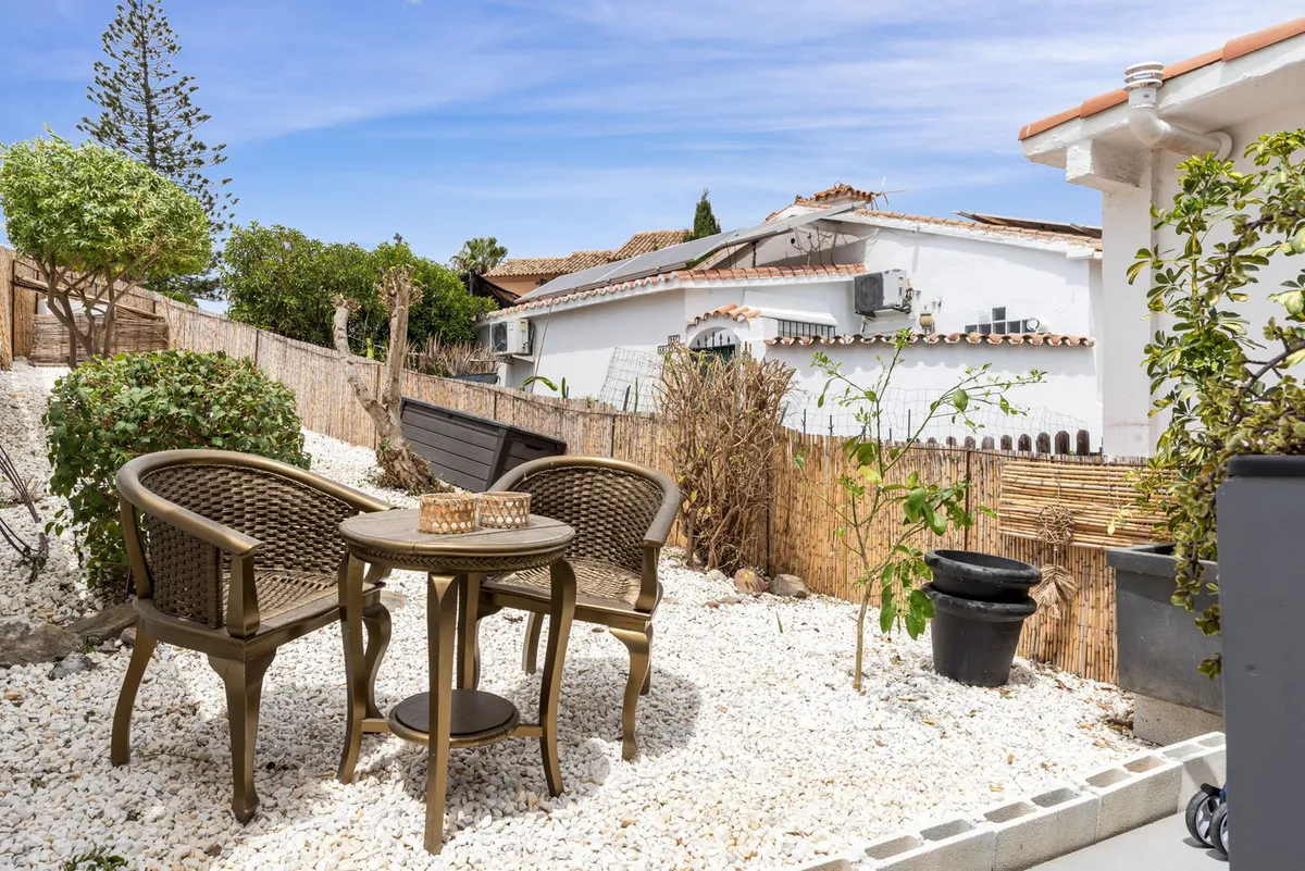 c9041c6b-b350-4b9c-8fb9-5cf054681a38