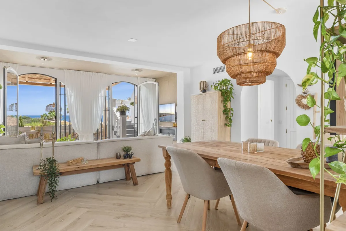 ca3e05ca-7641-4038-8927-f643a4bd9b77