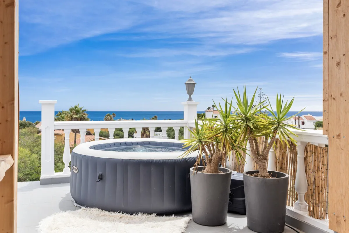 f968e8f9-6fef-4acc-929a-fcf7a8f8b1ab