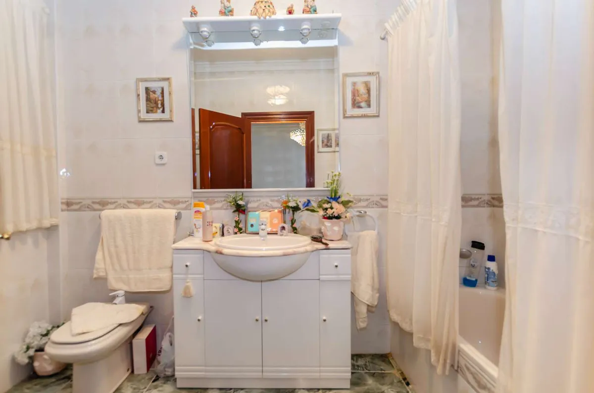 9df10759-cb1c-4f69-8d38-774d6cae77e3