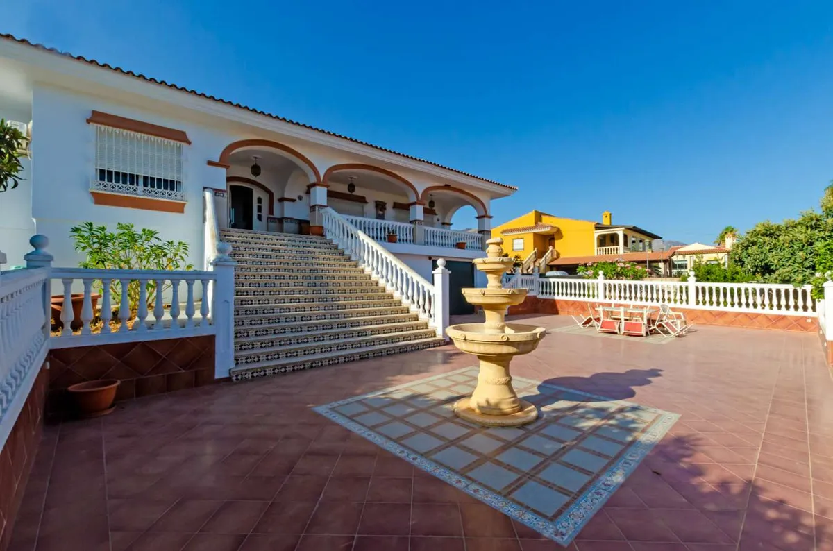 dc856e76-401b-483b-81eb-7c5236256fb8