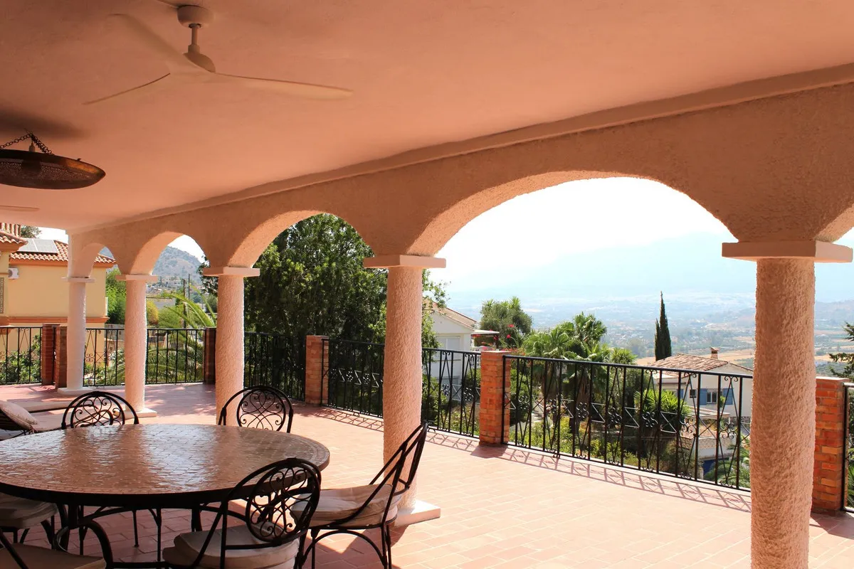 01c896b8-9942-421c-b472-839e2a20ed80