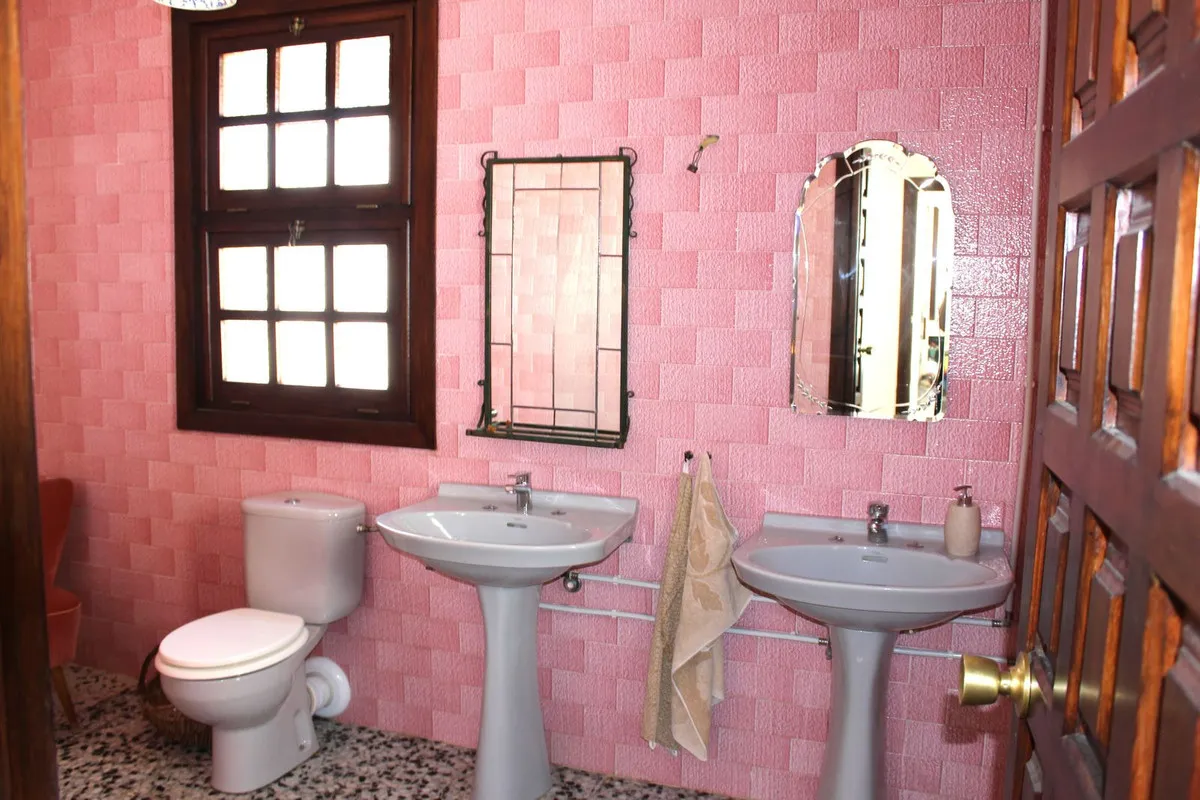 2a84db03-9aa9-4eb0-acde-5fff87979c39