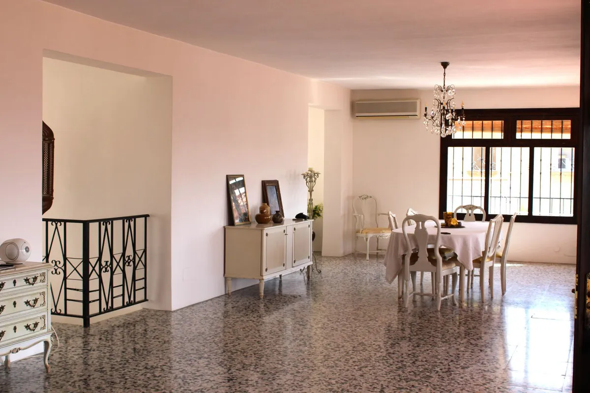 e1a794c9-985b-4f4a-b668-7299a64d8e4d