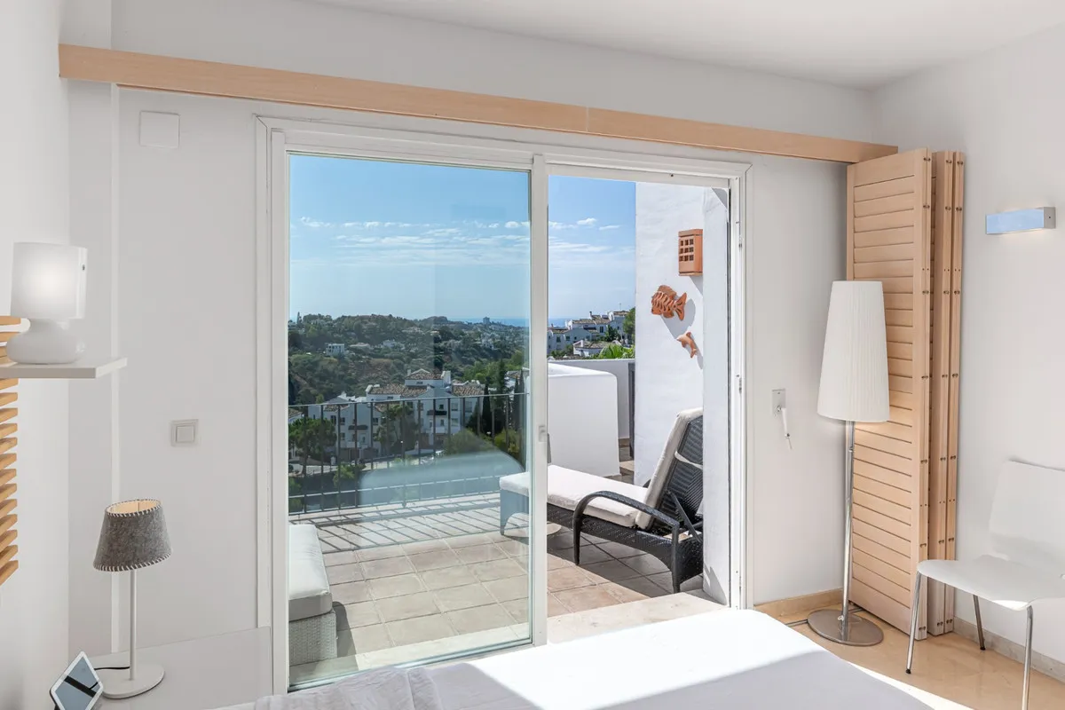 86b4cb56-6f3a-4912-9d18-b7c53bde8048