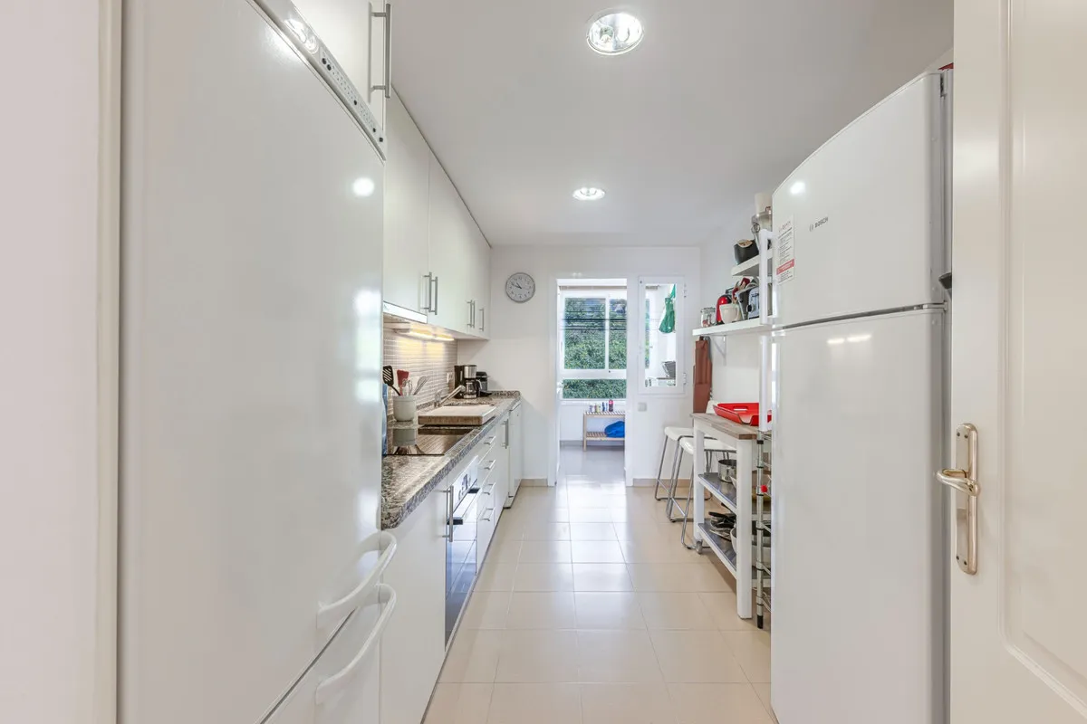 895016fb-9c37-4d04-aa02-119d7b7a2fc2