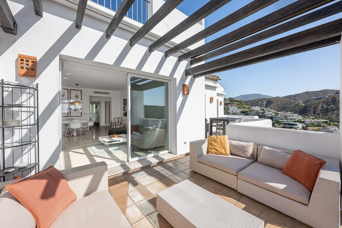 aa2ac312-9a2f-4a88-a3c0-3333b70f1d6b