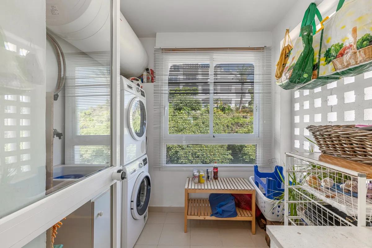 fa2b4b63-42e8-45c7-8028-3eddb27152bc