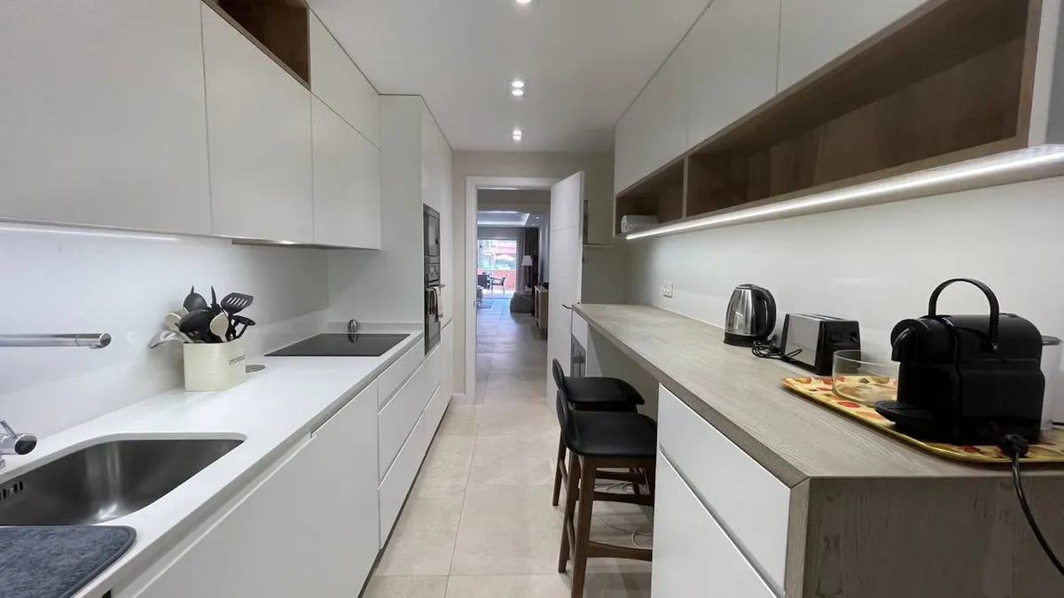 654097b3-dc8e-48b4-bbf6-259e9315fe2f