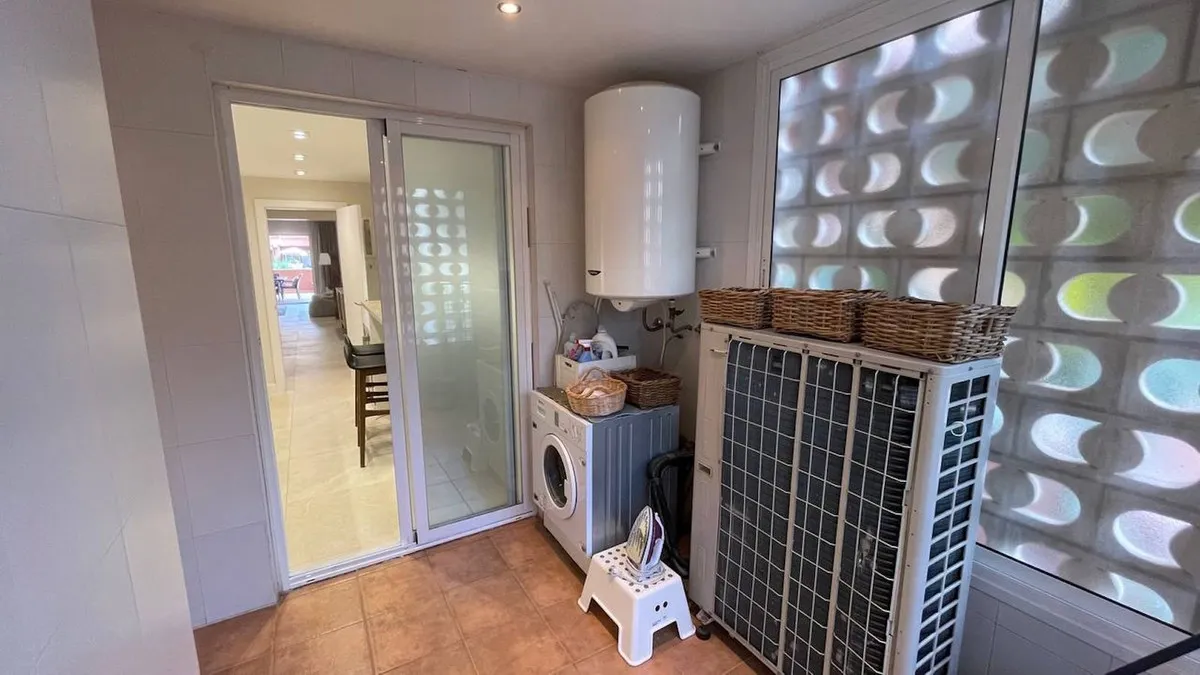 740d5e22-d1a2-4cf9-89b9-8544e3e0763b